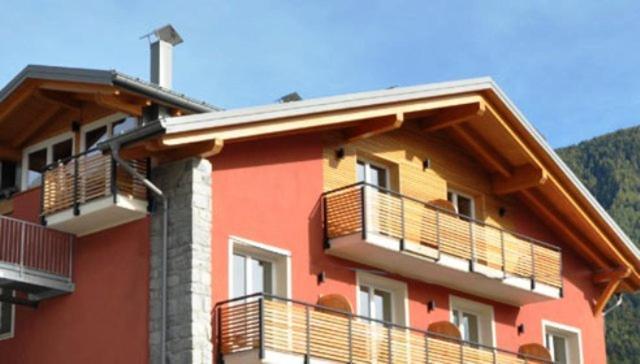 Hotel Gran Vacanze Rooms & Apartments Dimaro Luaran gambar