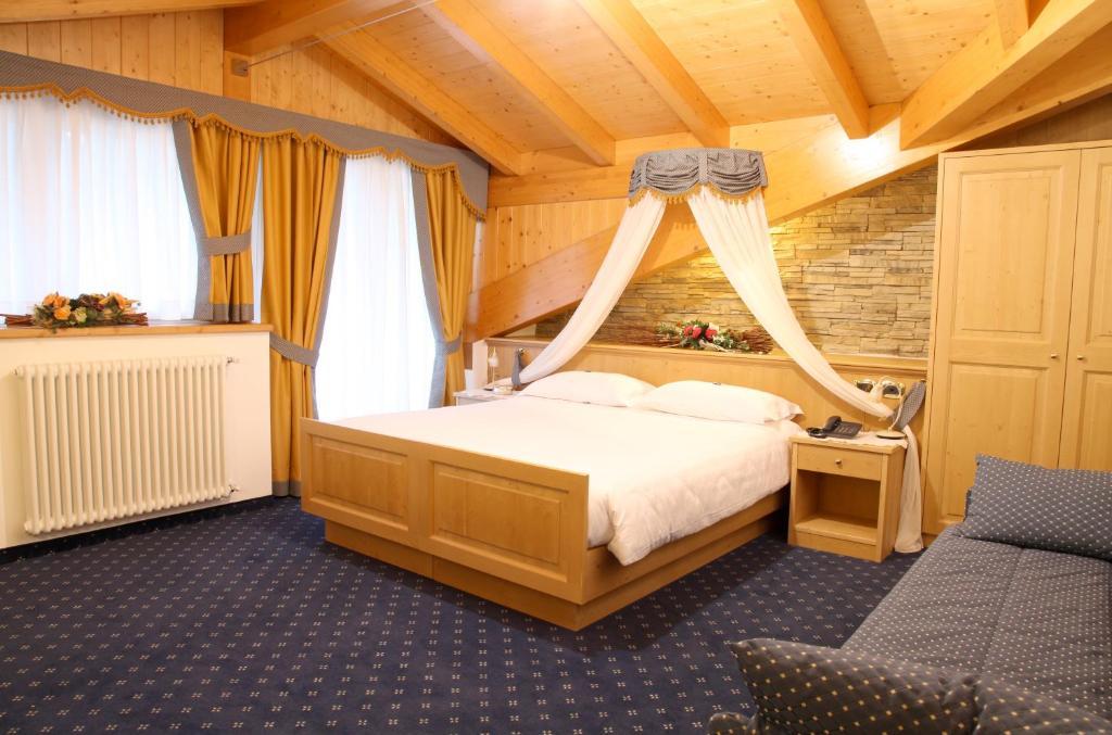 Hotel Gran Vacanze Rooms & Apartments Dimaro Luaran gambar