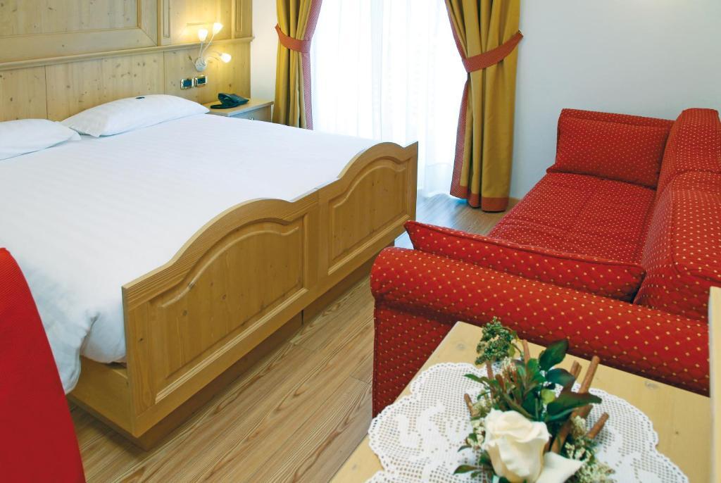 Hotel Gran Vacanze Rooms & Apartments Dimaro Luaran gambar