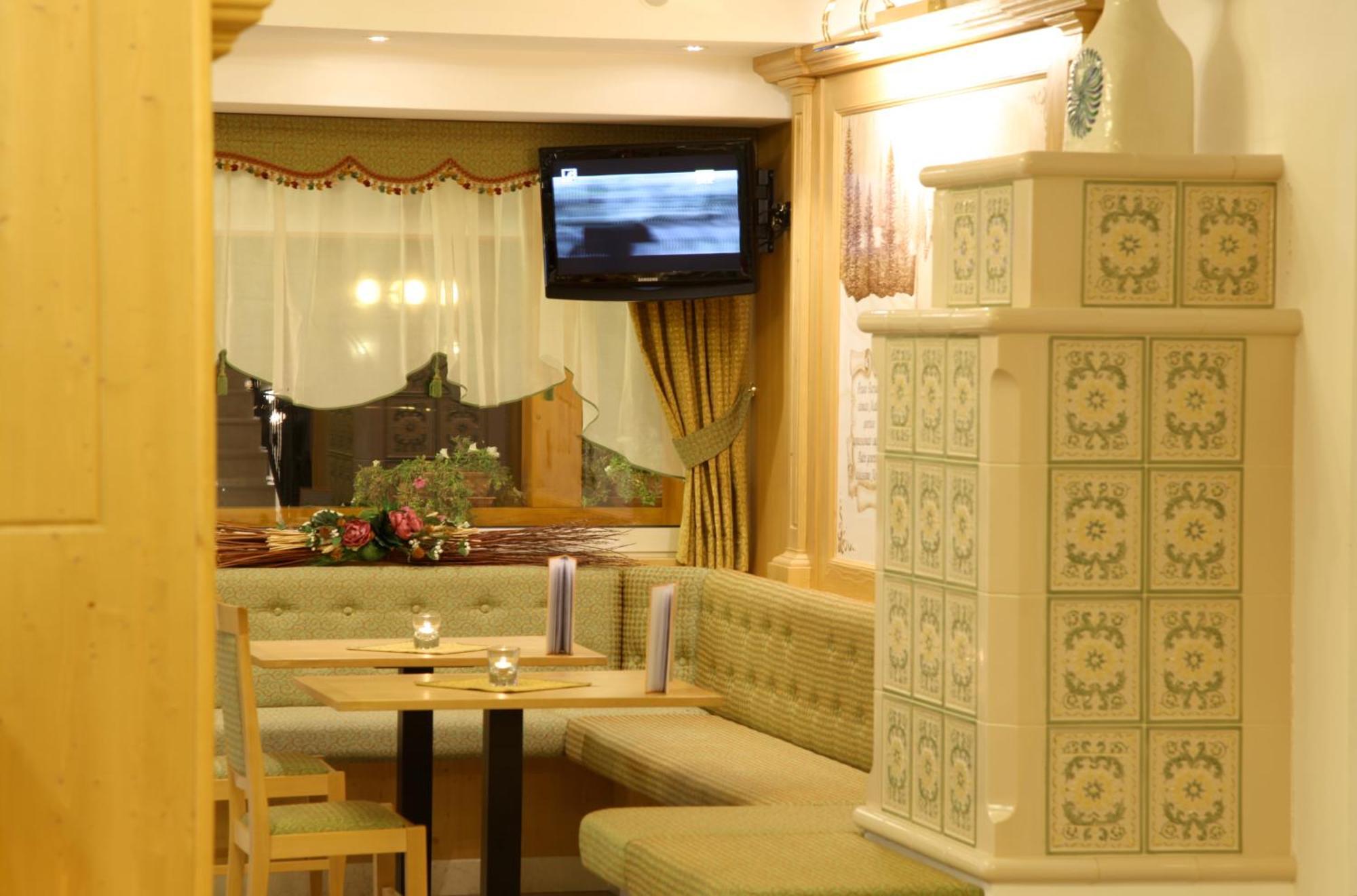 Hotel Gran Vacanze Rooms & Apartments Dimaro Luaran gambar