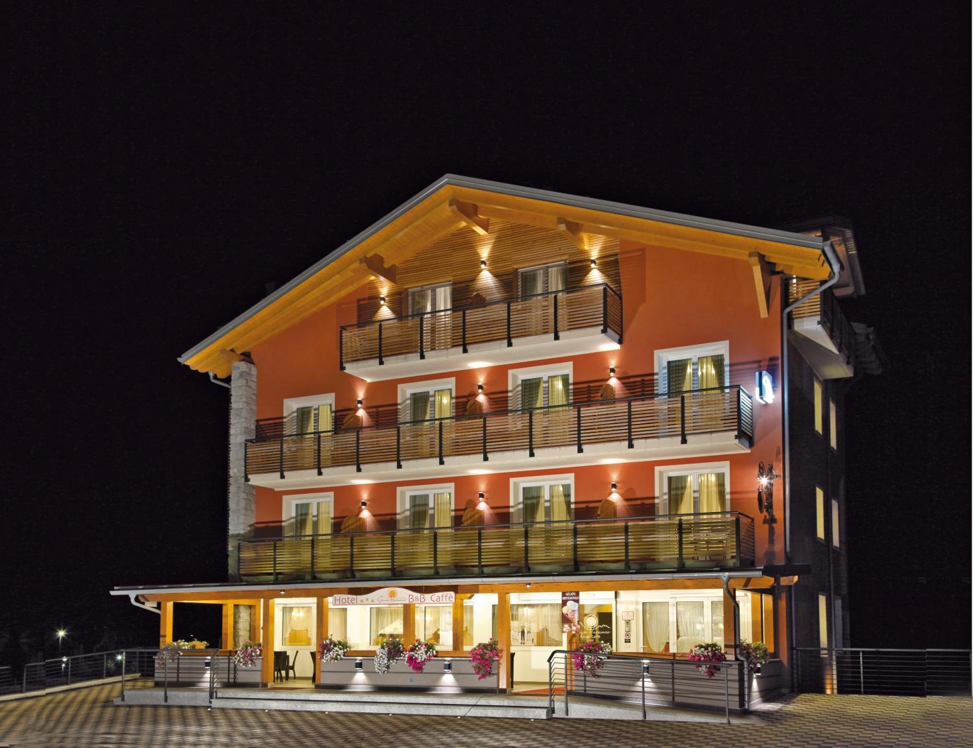 Hotel Gran Vacanze Rooms & Apartments Dimaro Luaran gambar