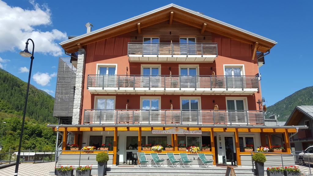 Hotel Gran Vacanze Rooms & Apartments Dimaro Luaran gambar