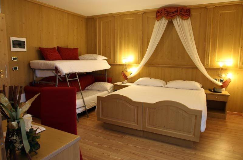 Hotel Gran Vacanze Rooms & Apartments Dimaro Bilik gambar